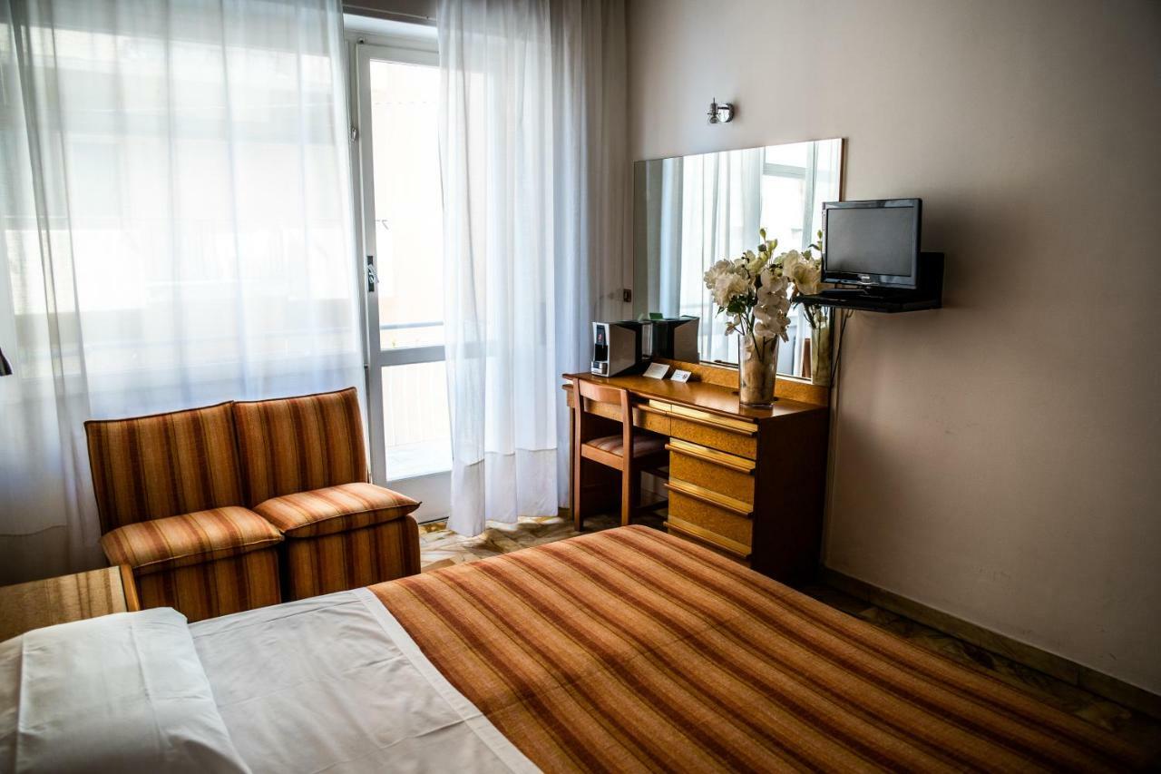 Hotel West End Alassio Exterior foto